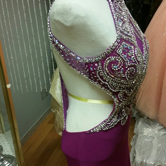 Prom dress - Picture 3 of 4